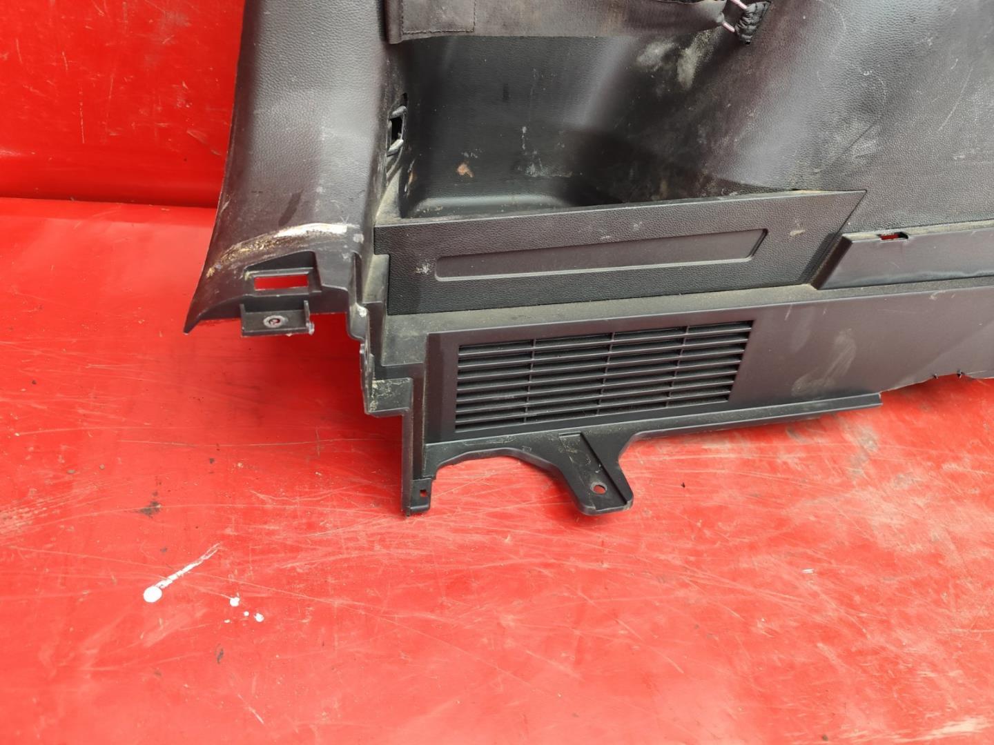 Обшивка багажника