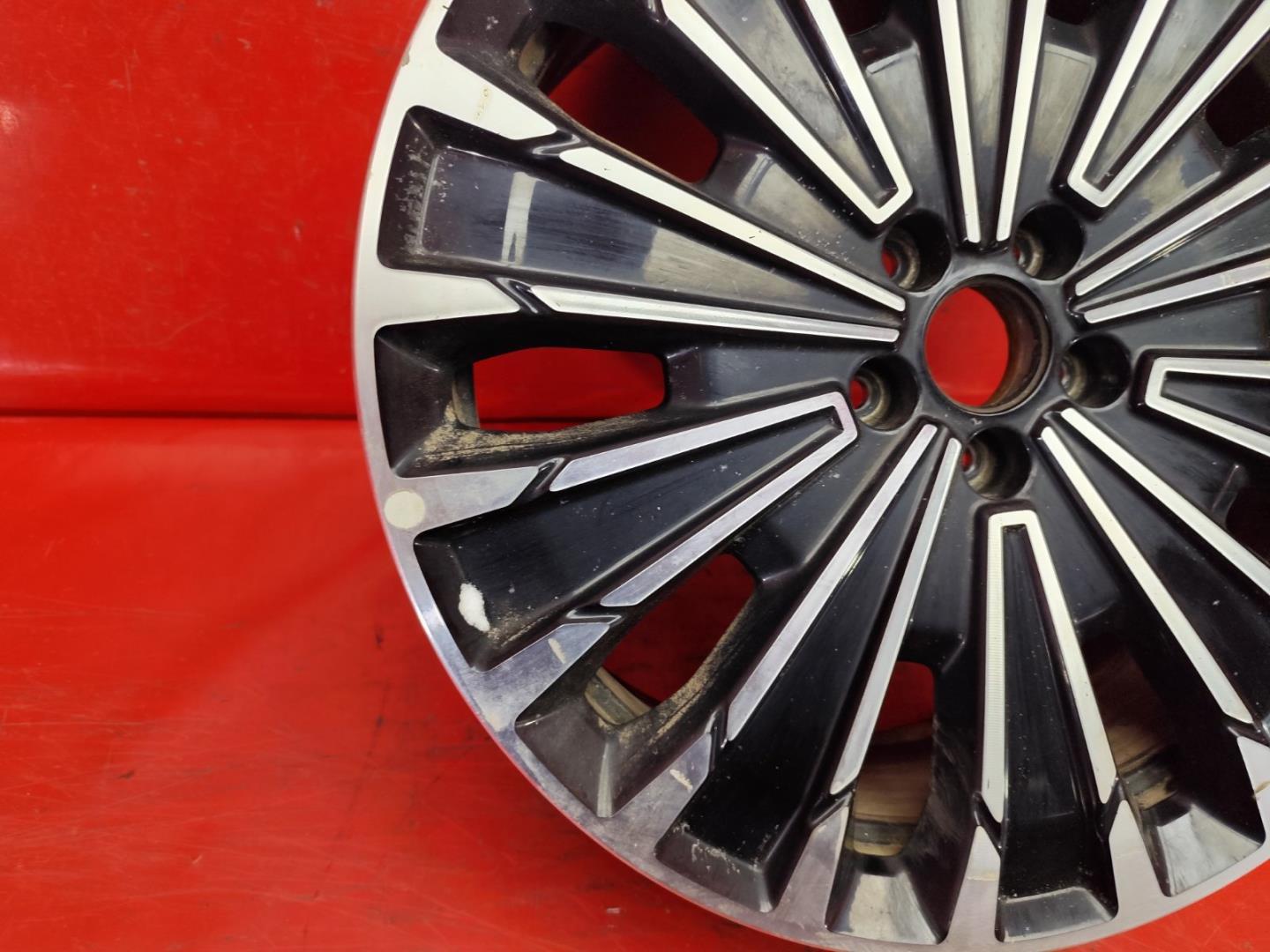 Диск колесный литой легкий сплав