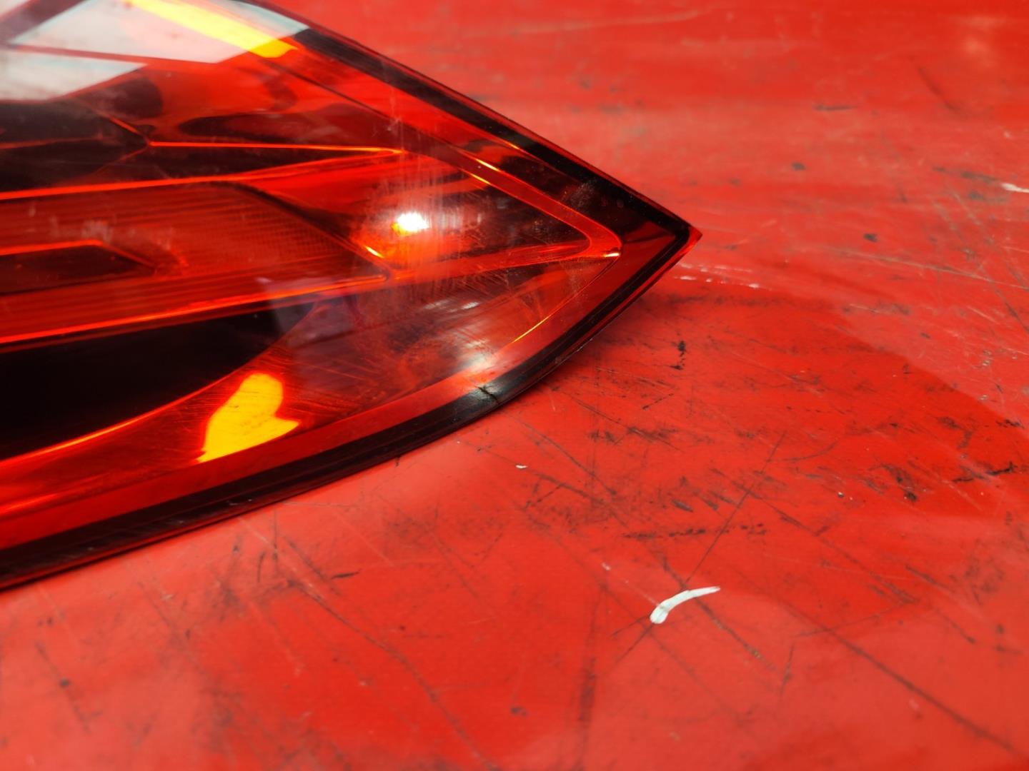 Фонарь задний