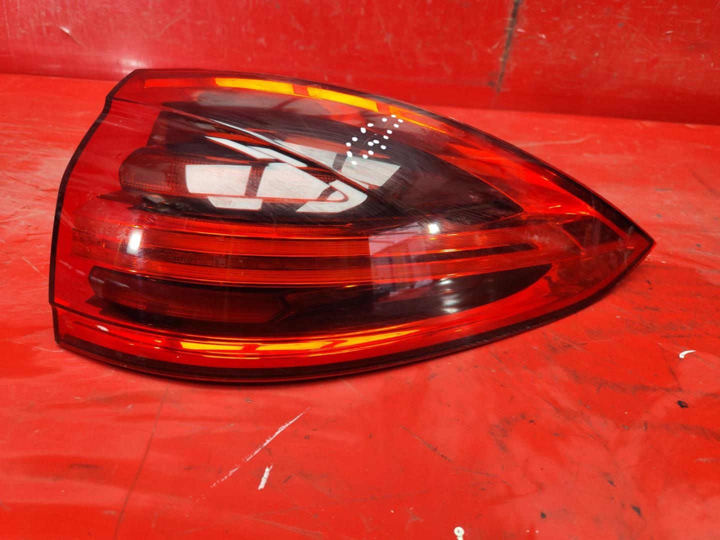 Фонарь задний