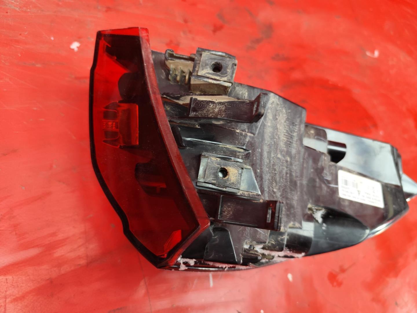 Фонарь задний