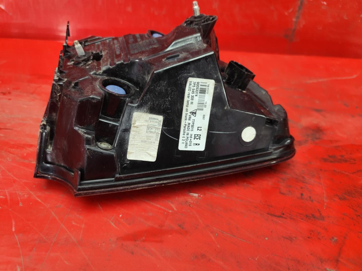 Фонарь задний