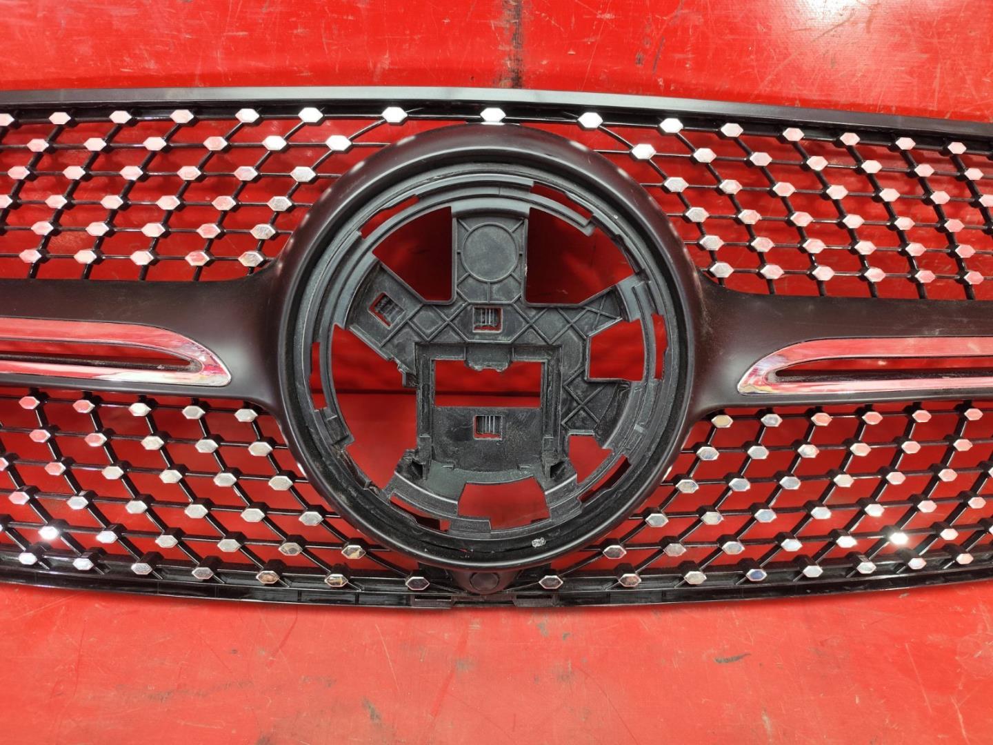 Решетка радиатора