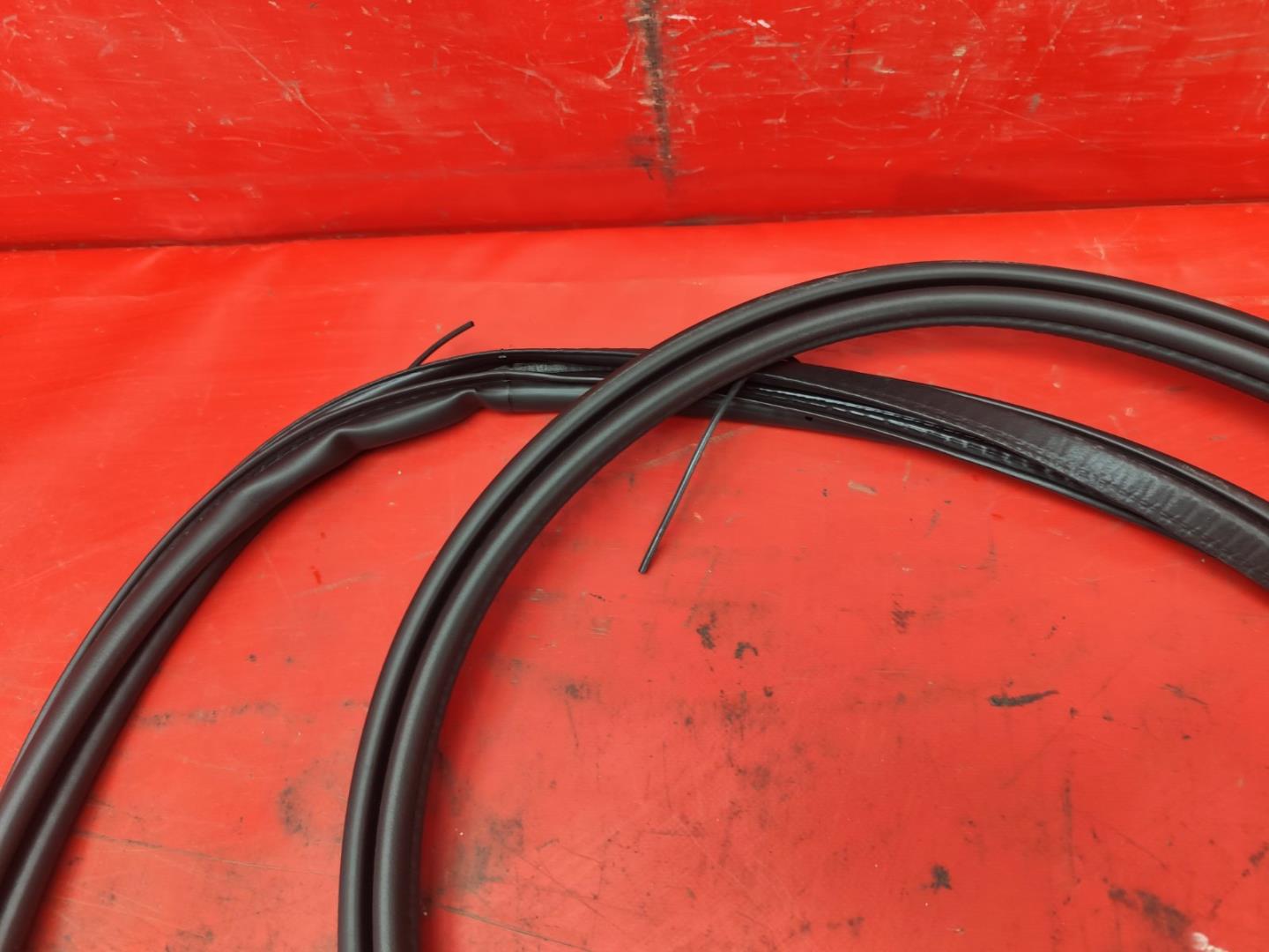 Уплотнитель двери