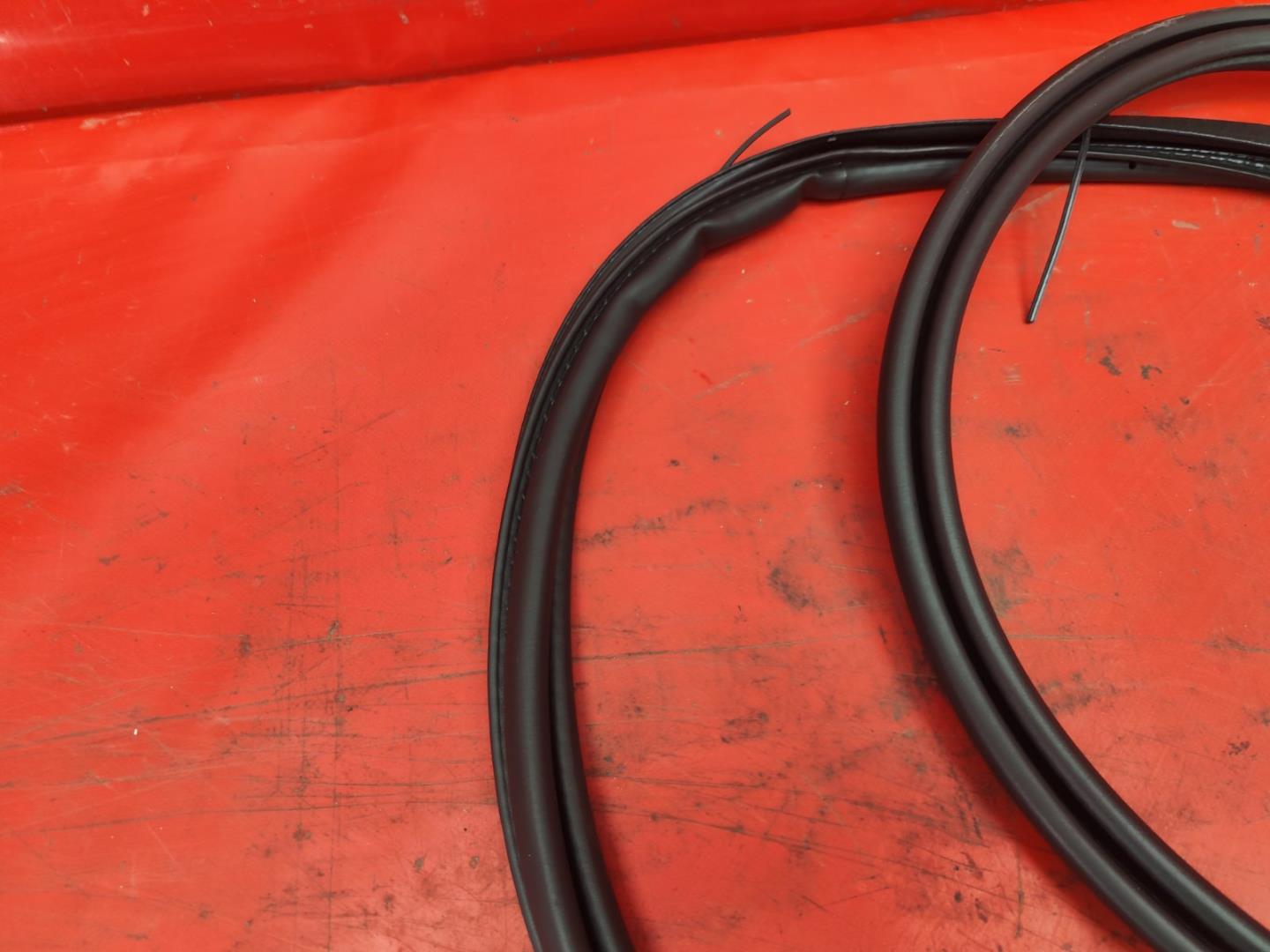 Уплотнитель двери