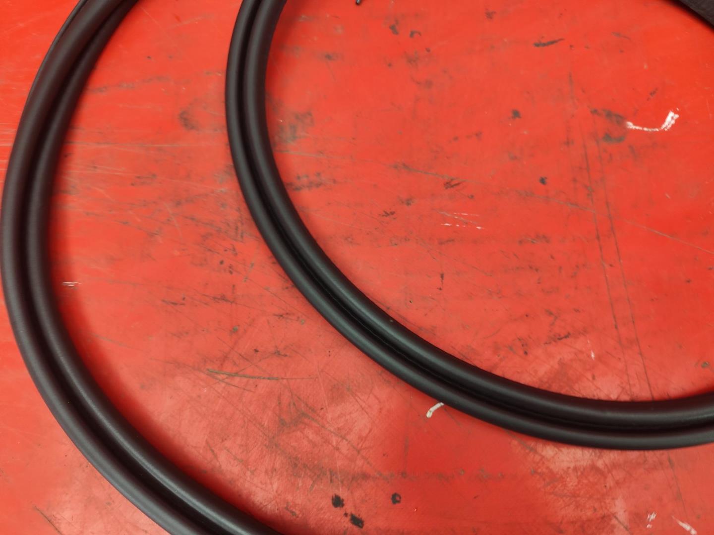 Уплотнитель двери