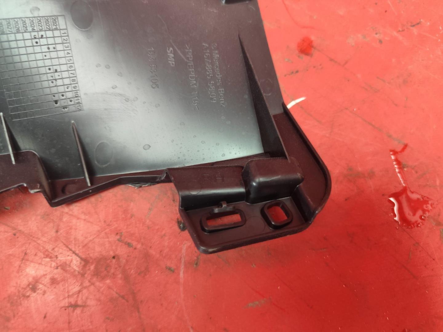 Воздуховод бампера левый