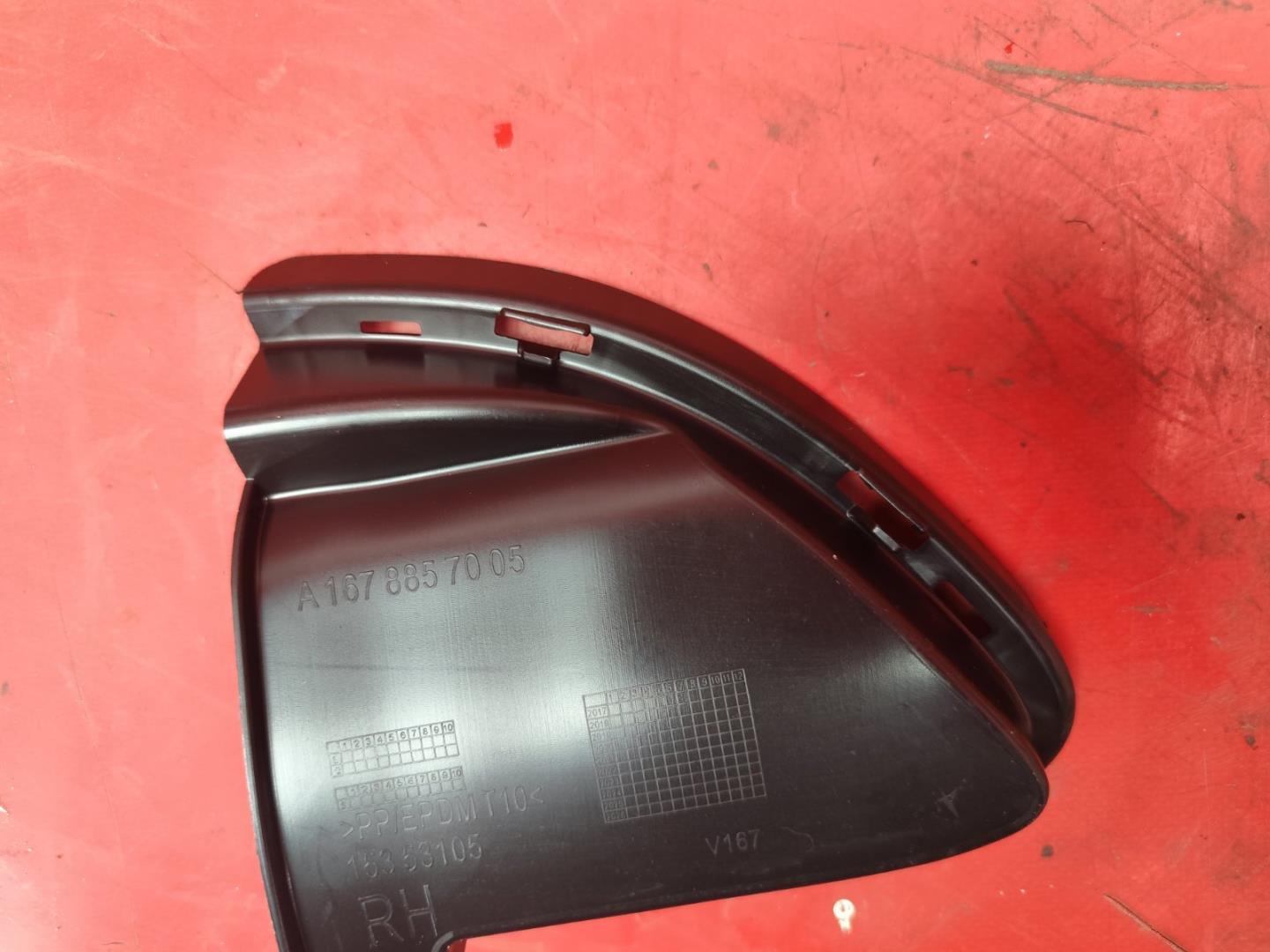 Спойлер переднего бампера