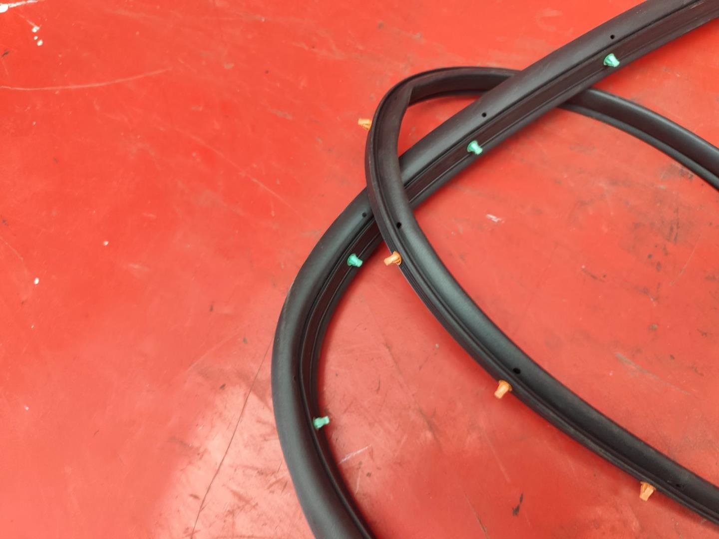 Уплотнитель двери