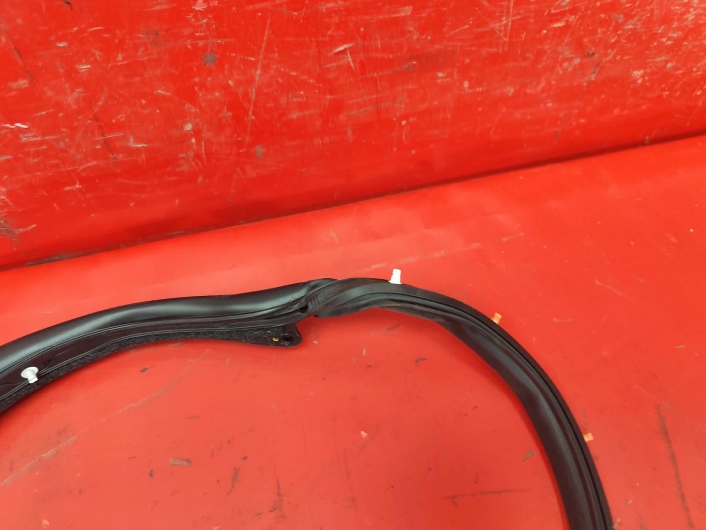 Уплотнитель двери