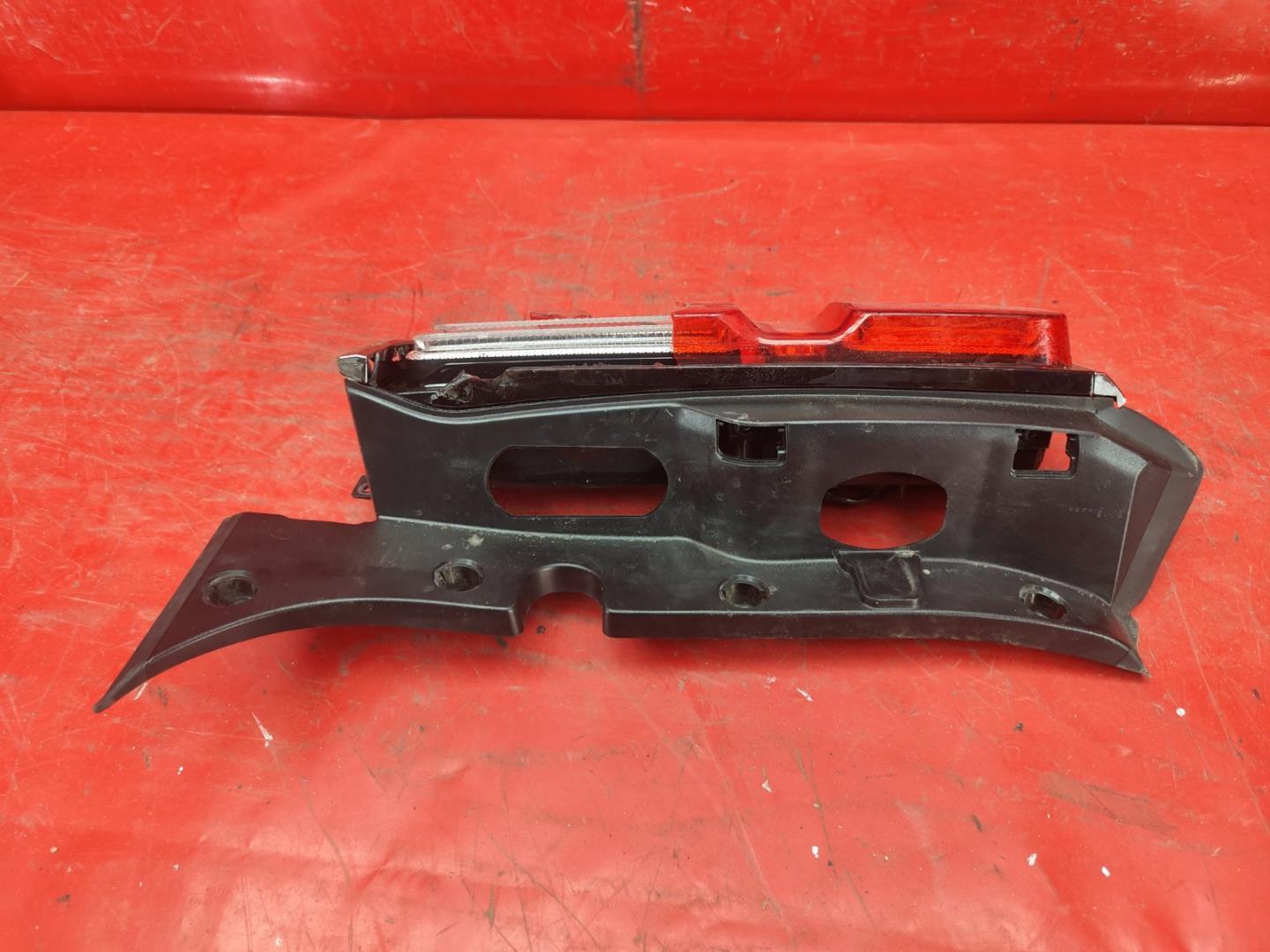 Фонарь задний