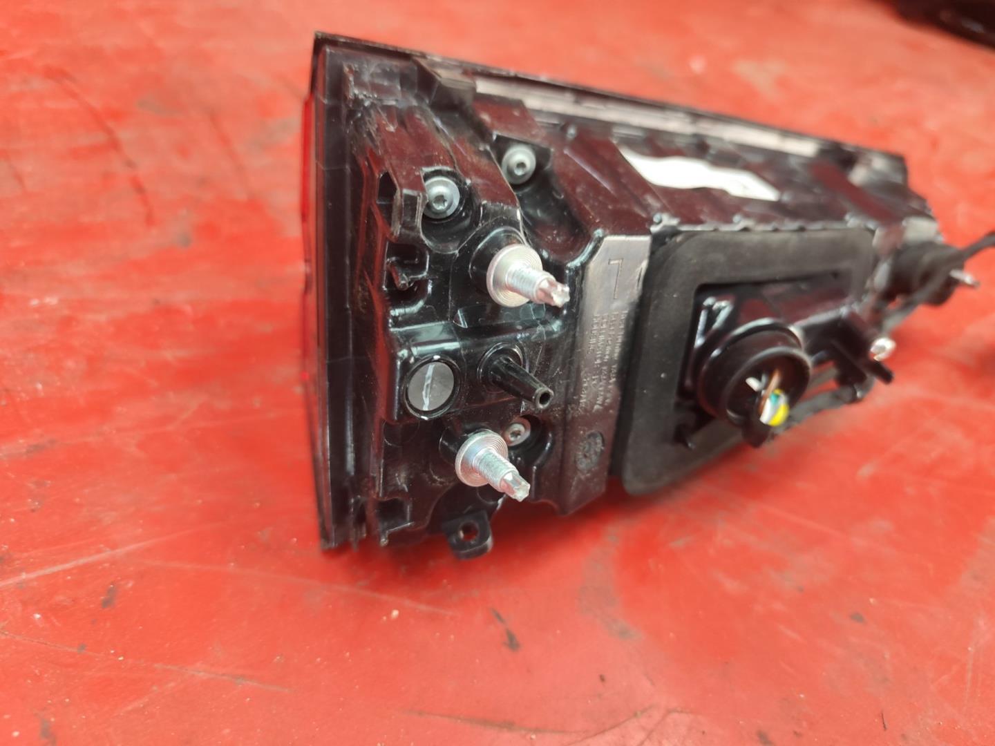 Фонарь задний