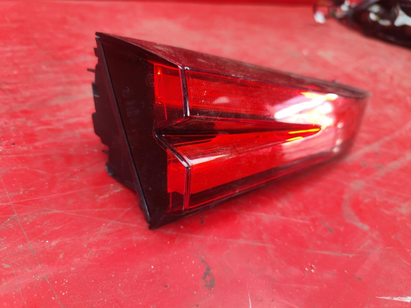 Фонарь задний