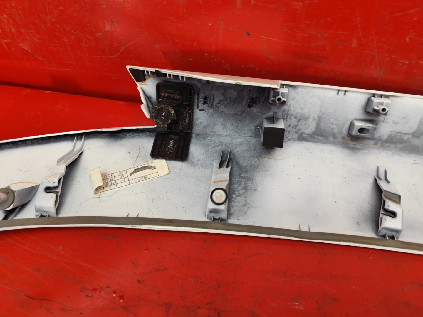 Накладка крышки багажника