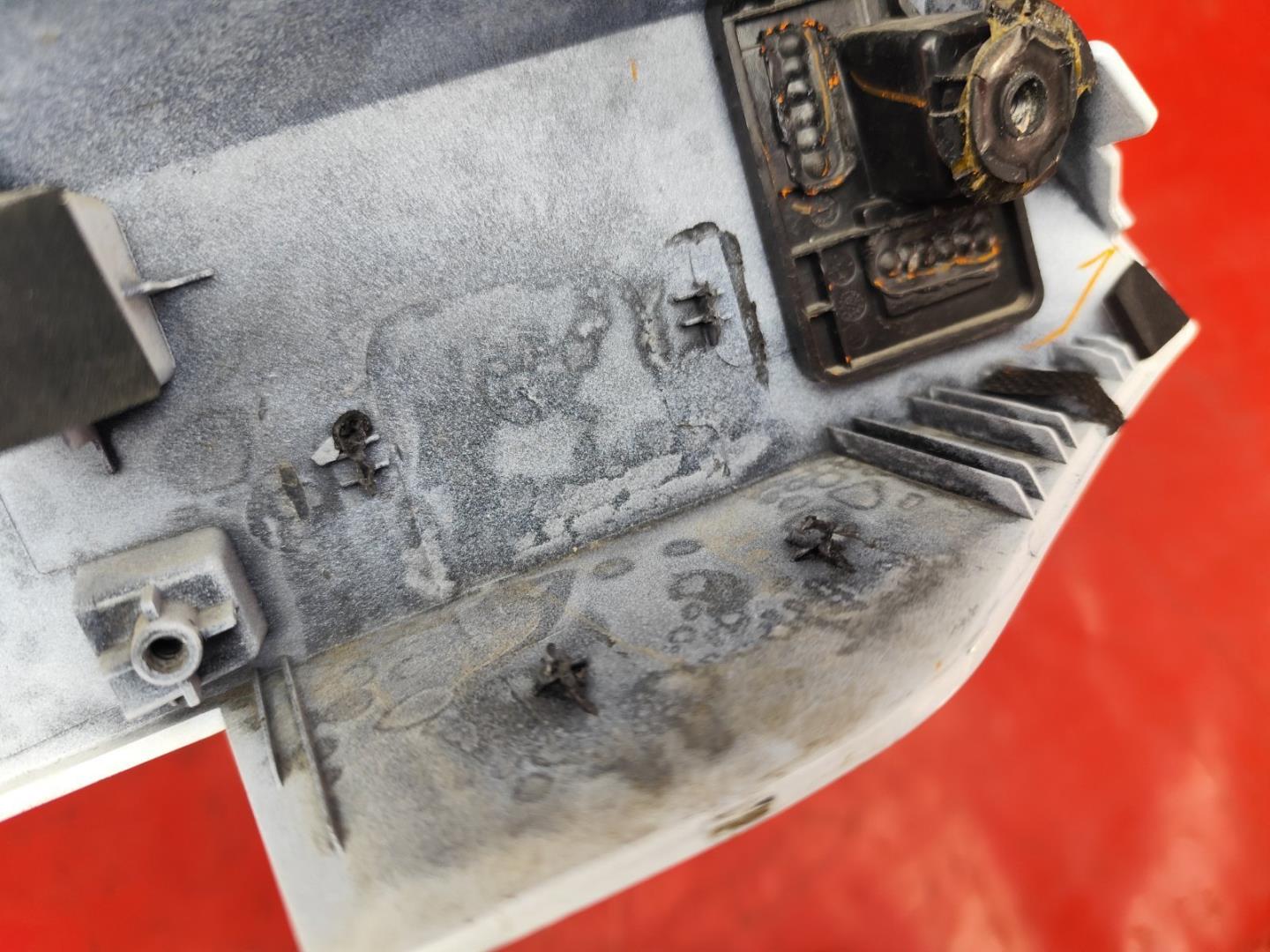 Накладка крышки багажника