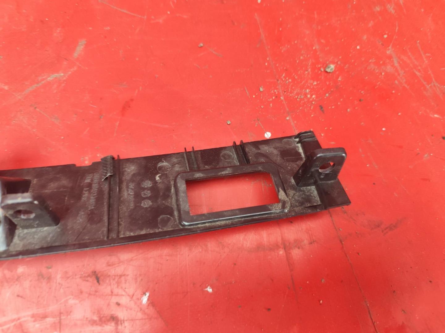 Накладка крышки багажника