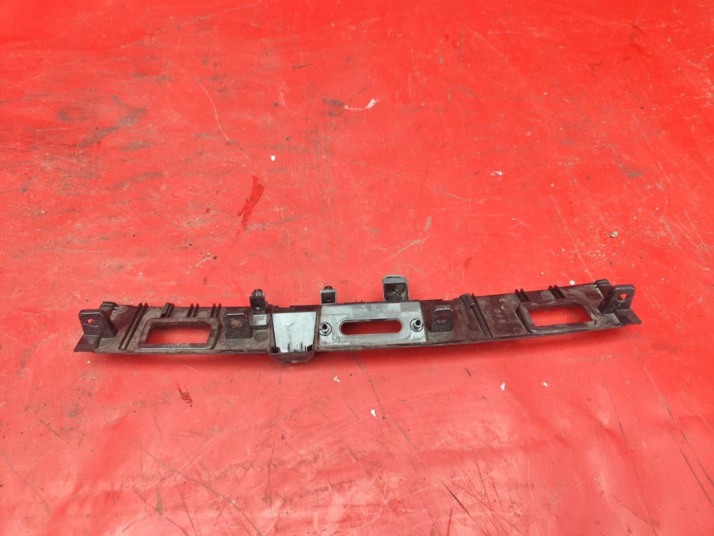 Накладка крышки багажника