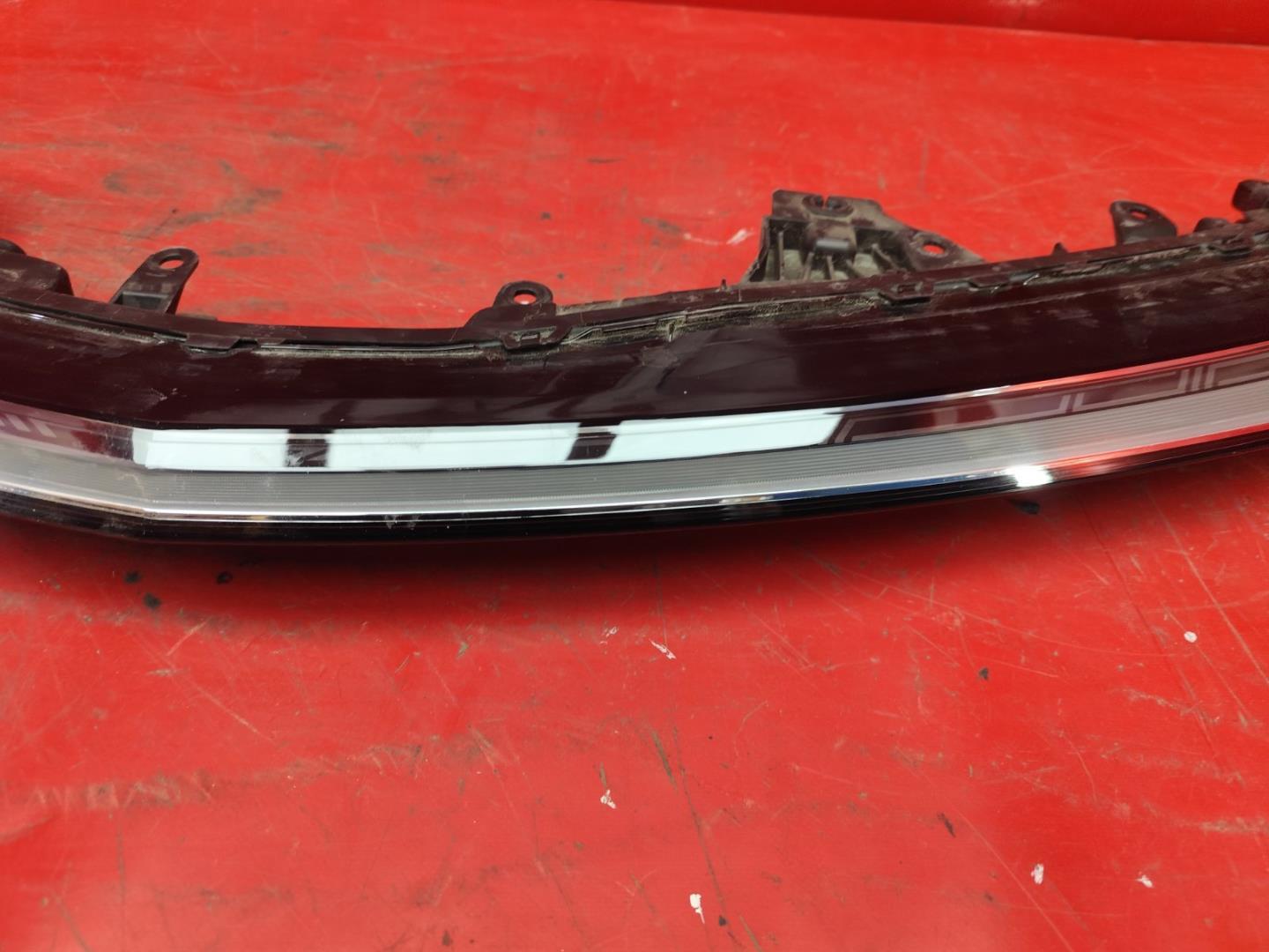 Фара дневного света (ходовые огни)