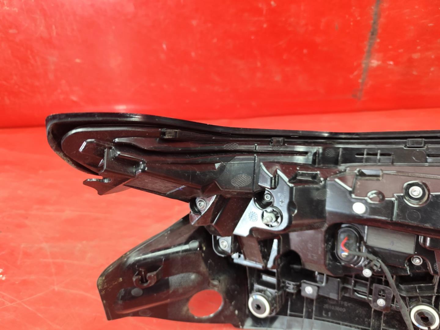 Фонарь задний