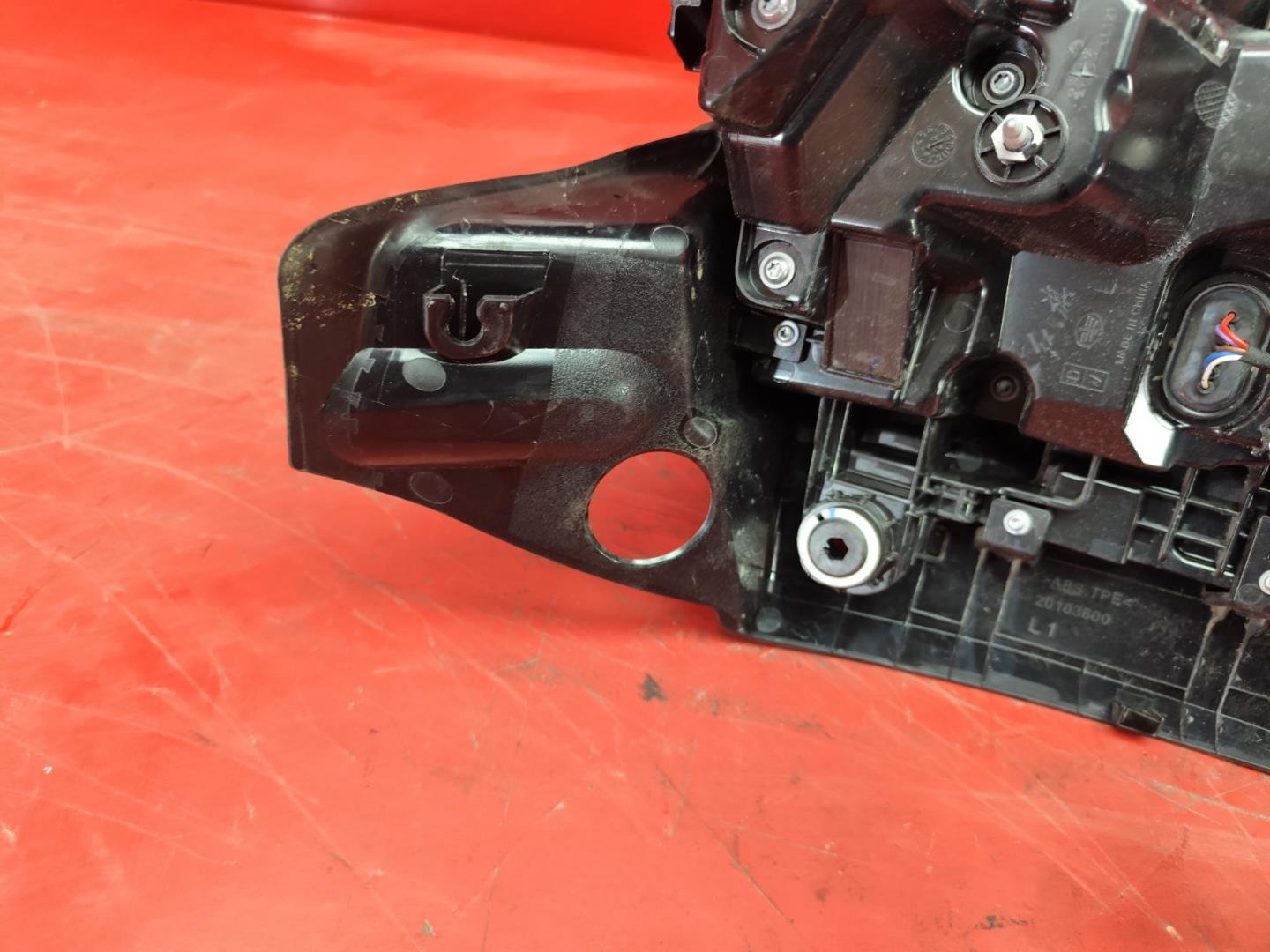 Фонарь задний