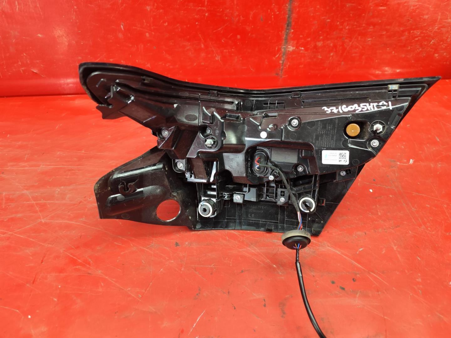 Фонарь задний