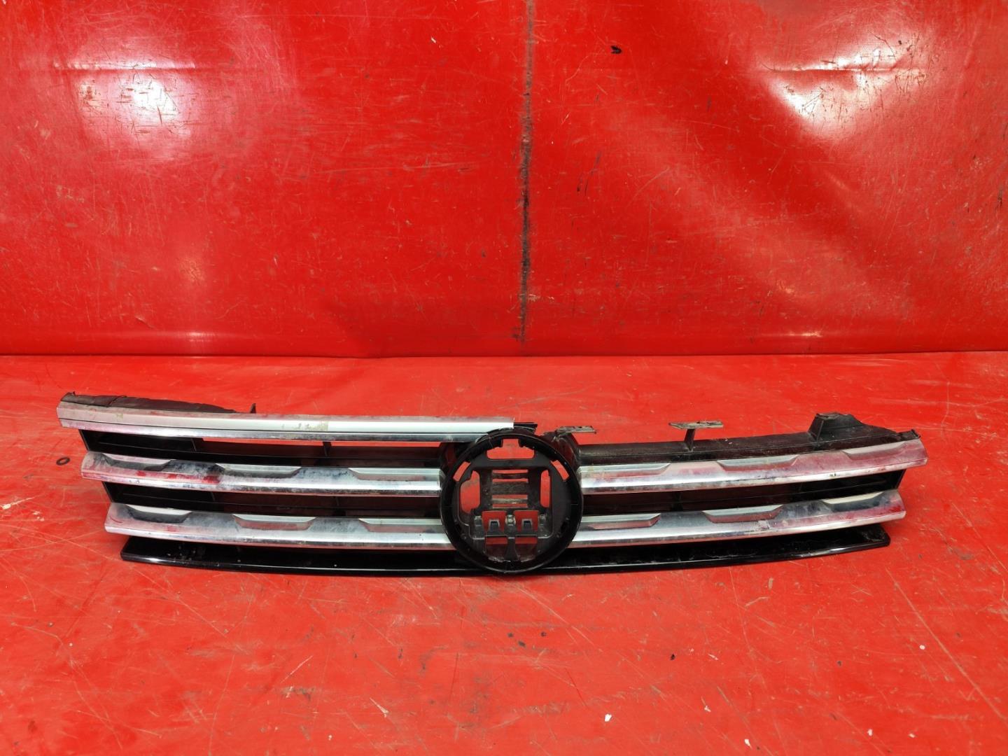 Решетка радиатора