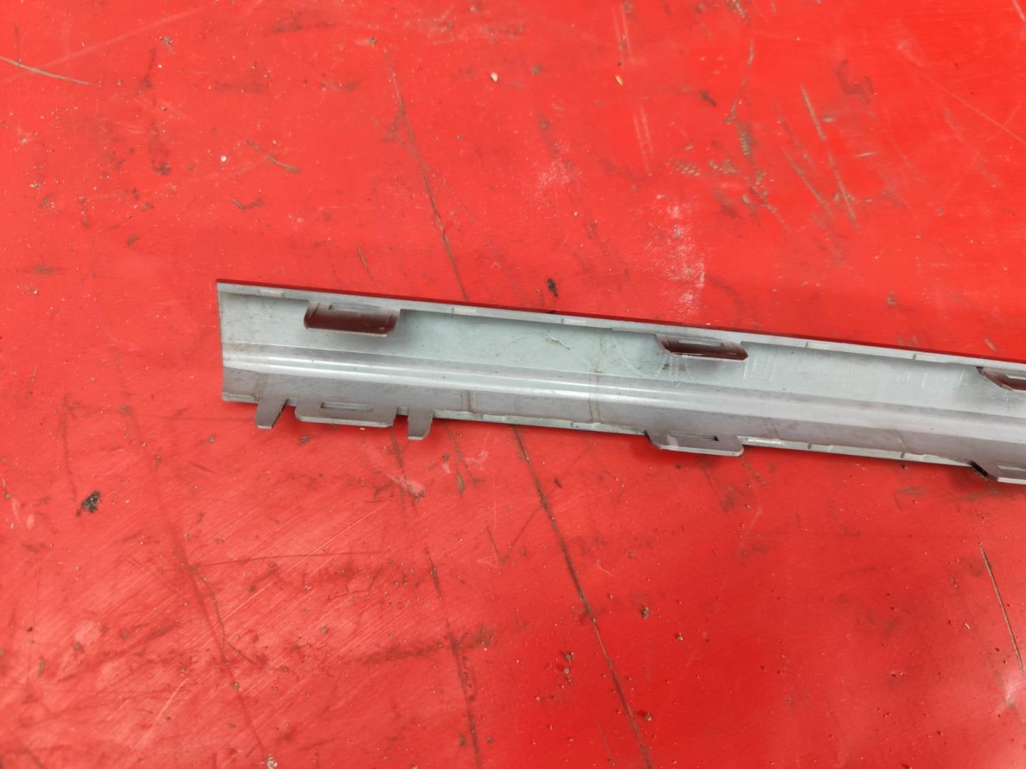 Накладка на решетку радиатора