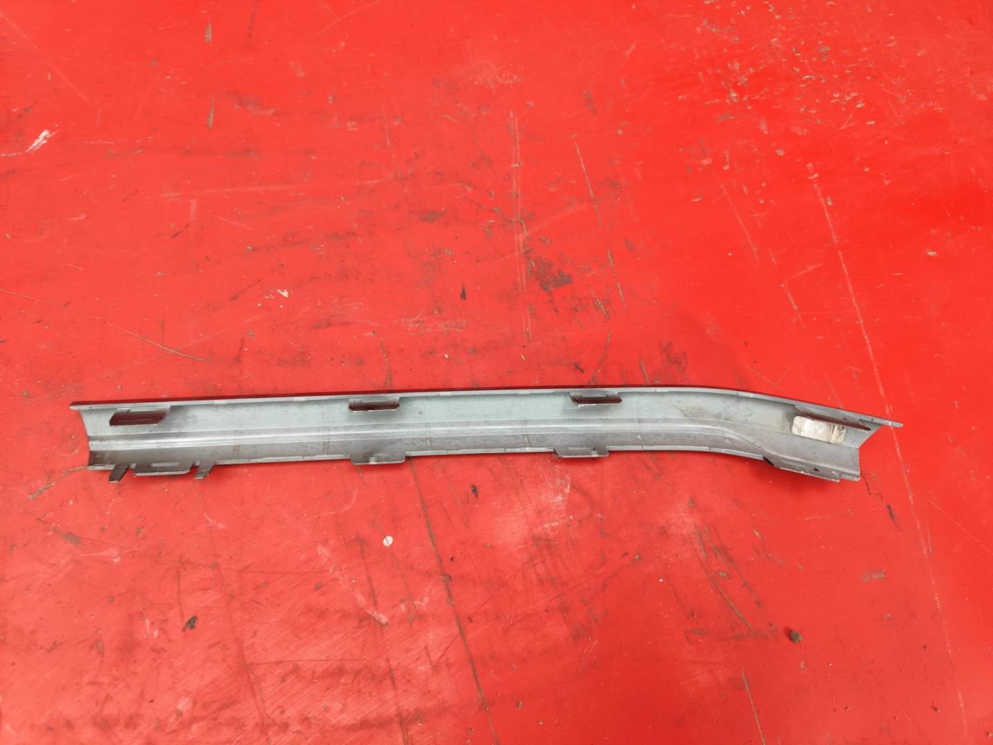 Накладка на решетку радиатора