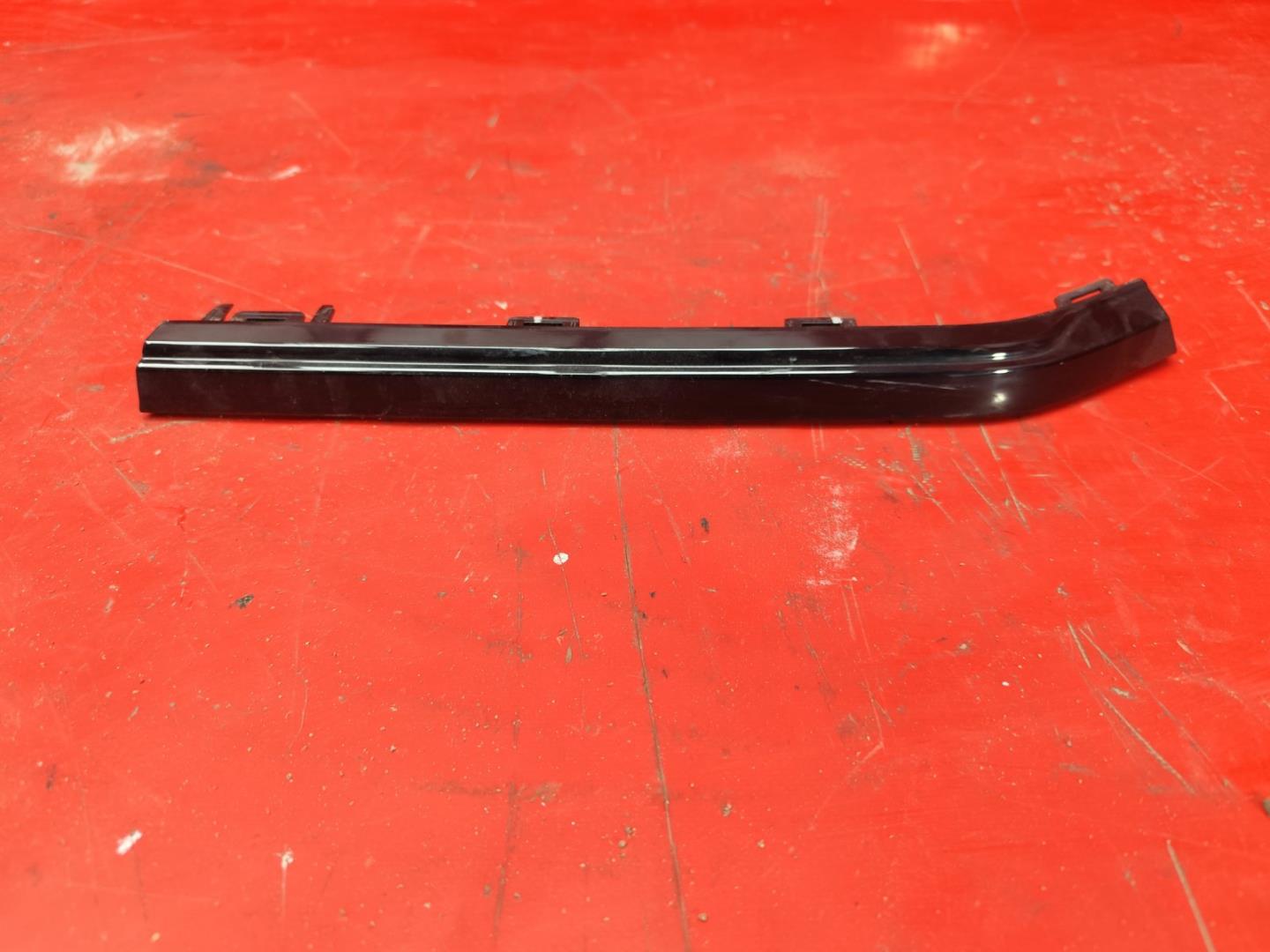 Накладка на решетку радиатора