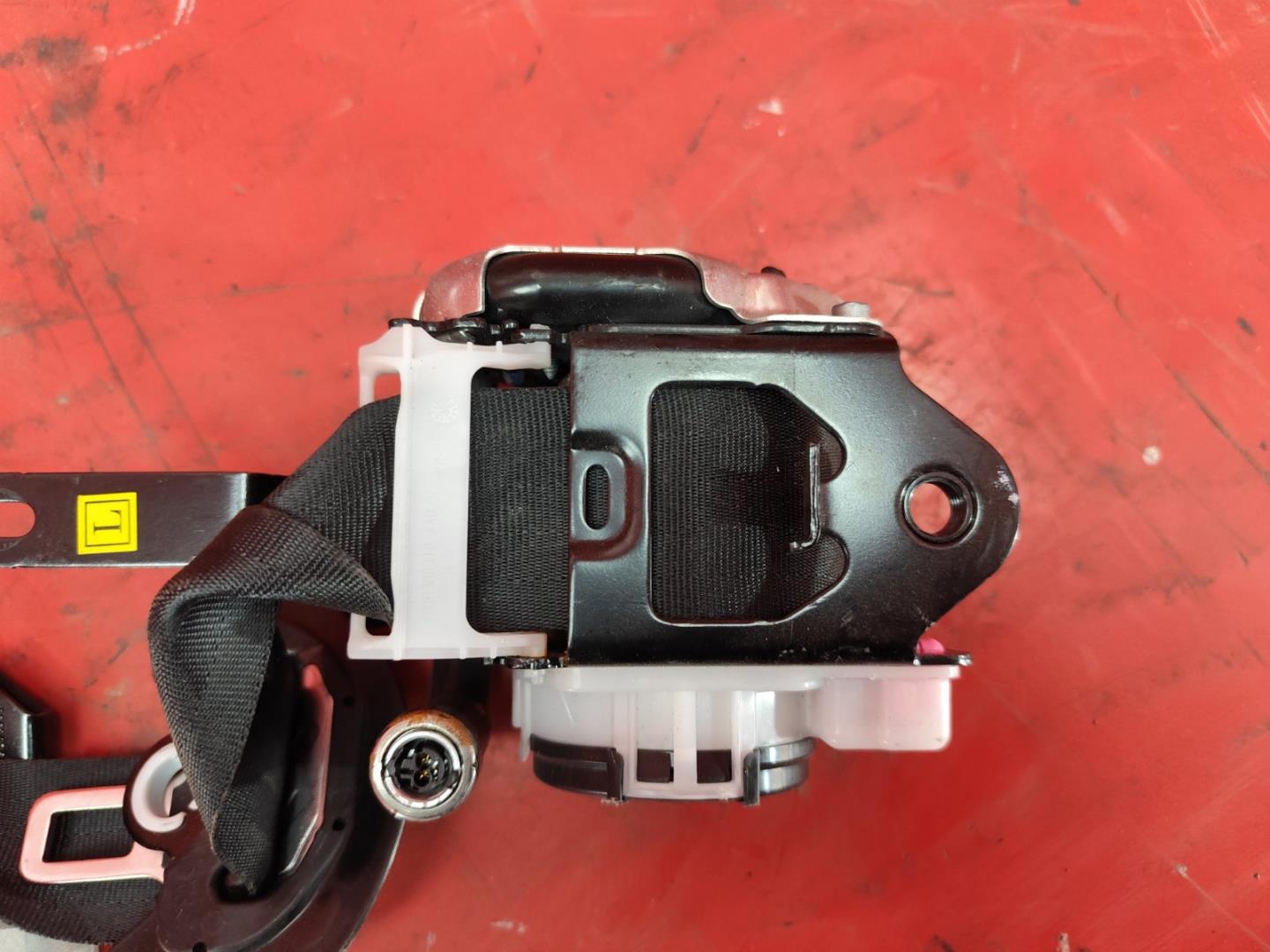 Ремень безопасности