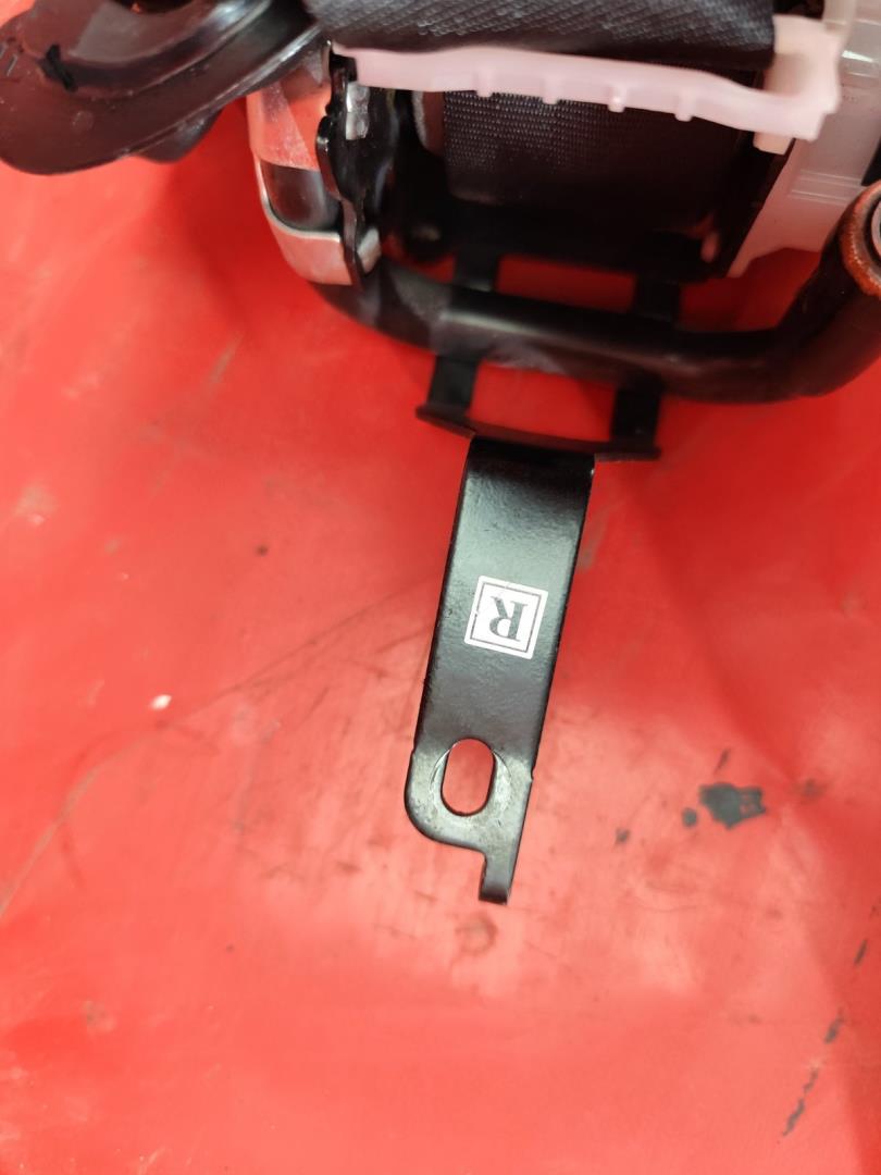 Ремень безопасности