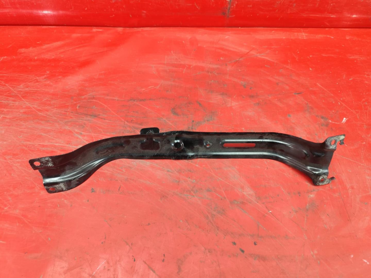 Кронштейн крепежный вспомогательный (разного назначения)