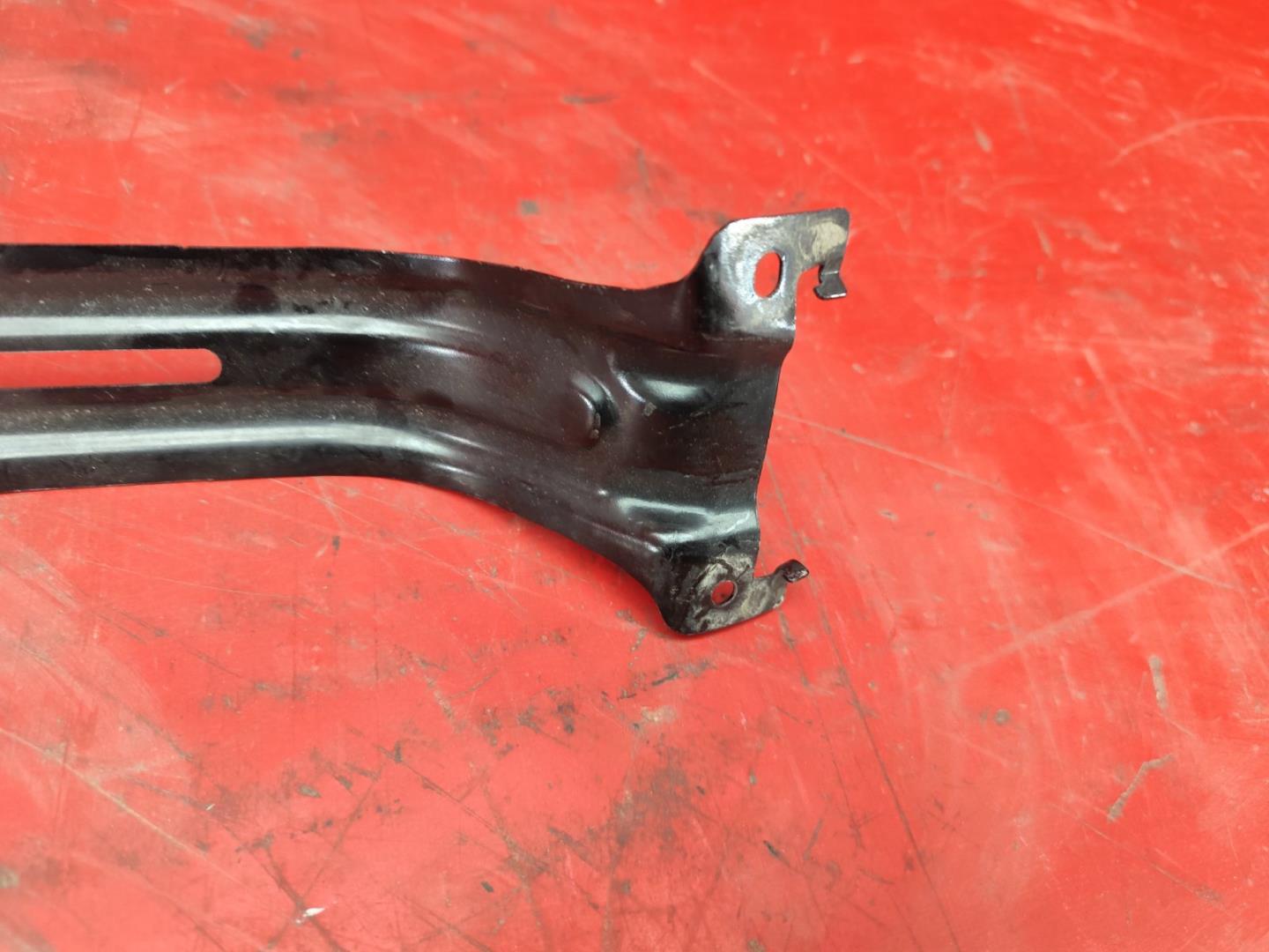 Кронштейн крепежный вспомогательный (разного назначения)