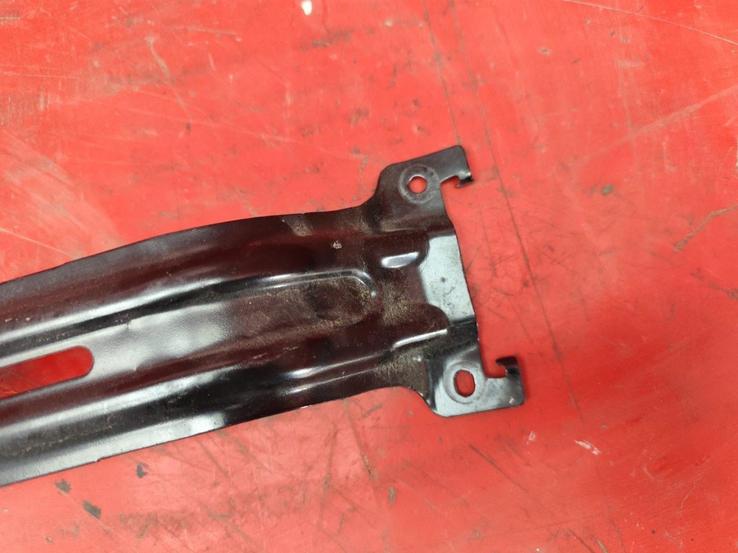 Кронштейн крепежный вспомогательный (разного назначения)