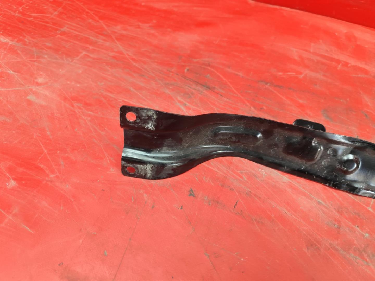 Кронштейн крепежный вспомогательный (разного назначения)