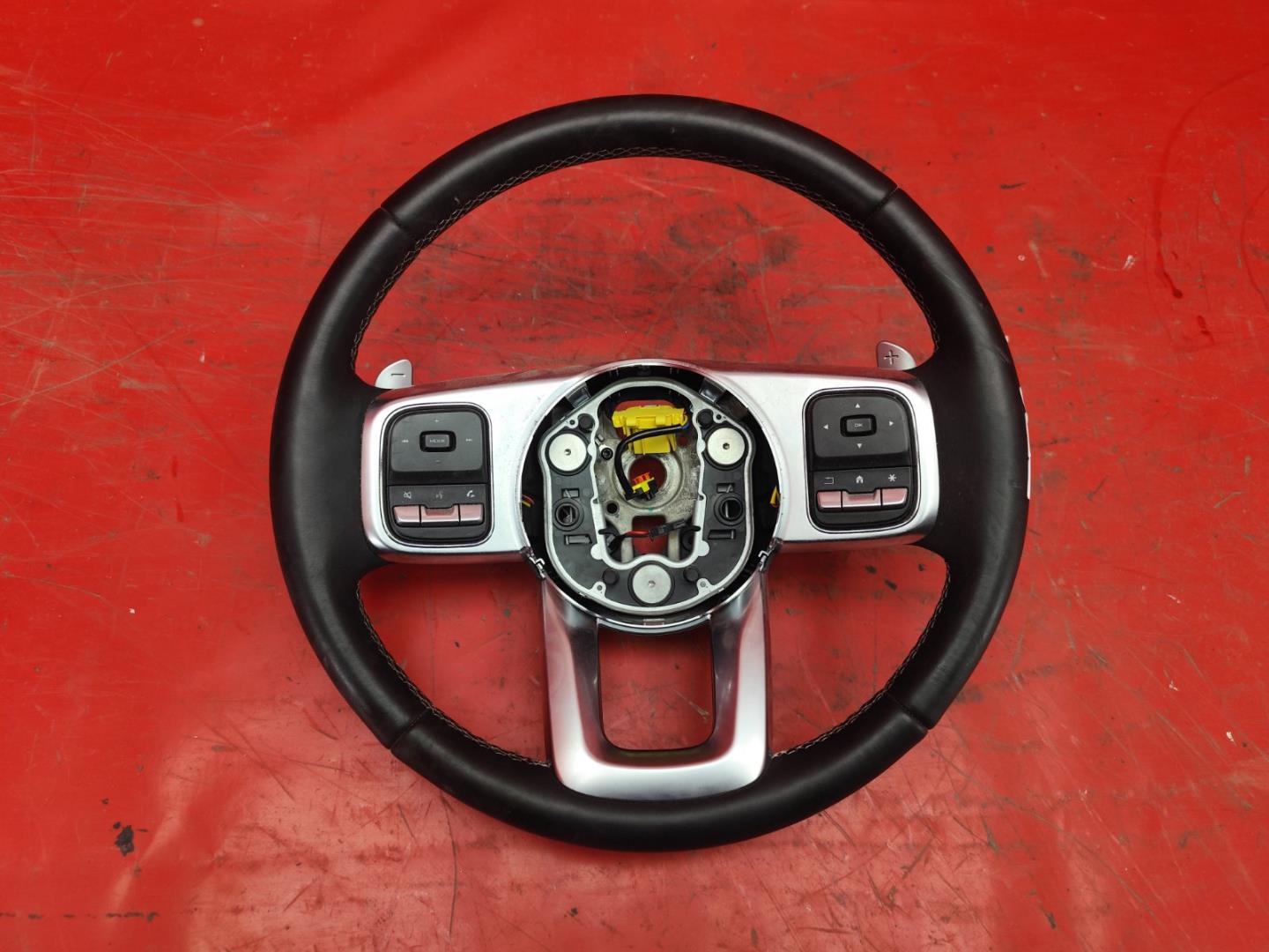 Рулевое колесо (руль)