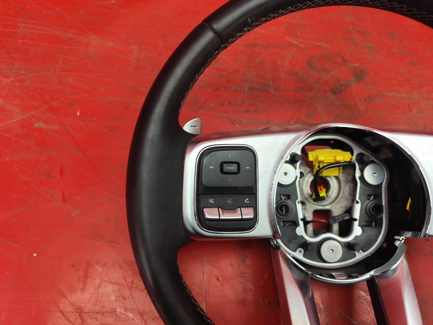 Рулевое колесо (руль)