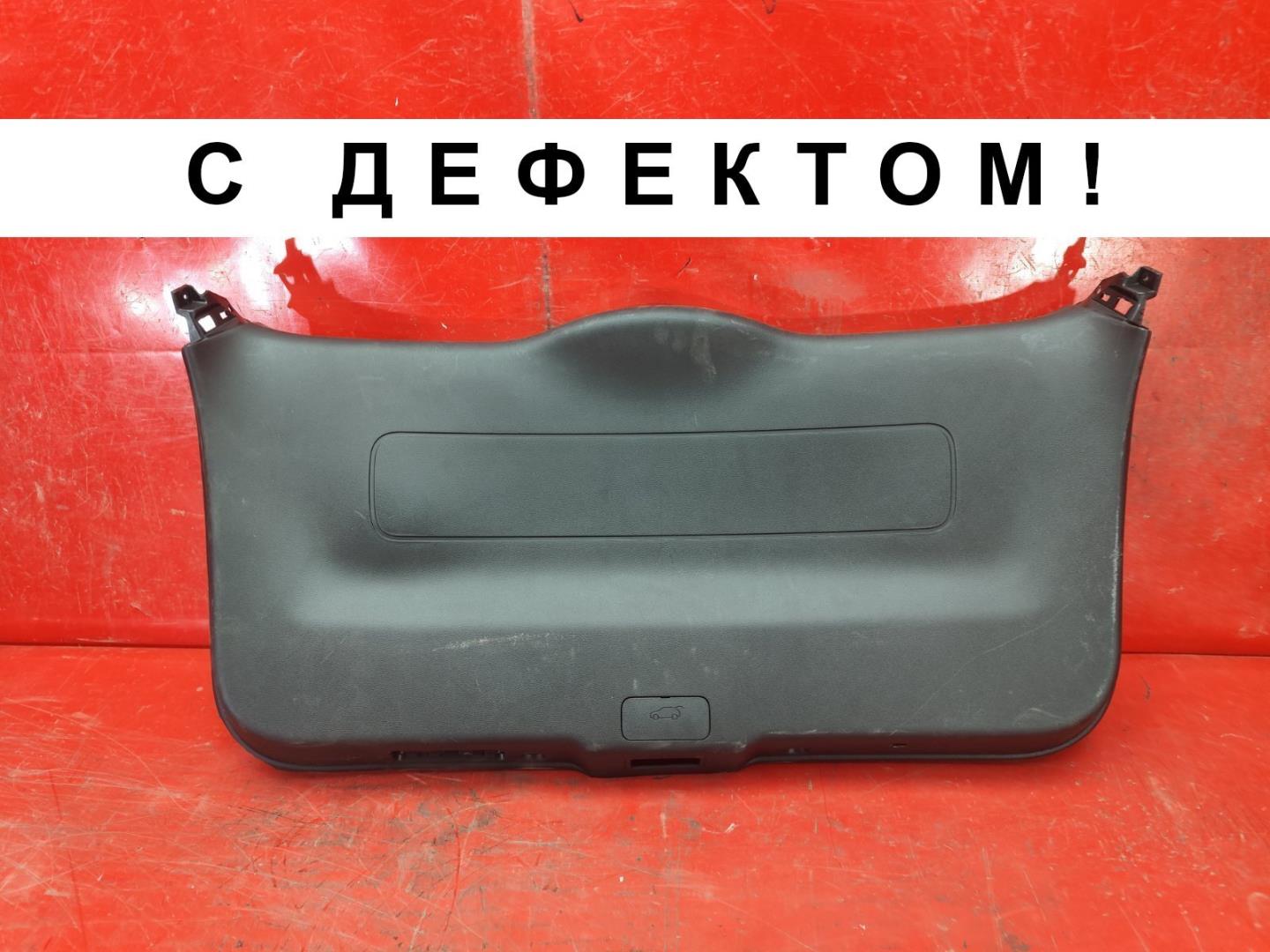 Обшивка крышки багажника