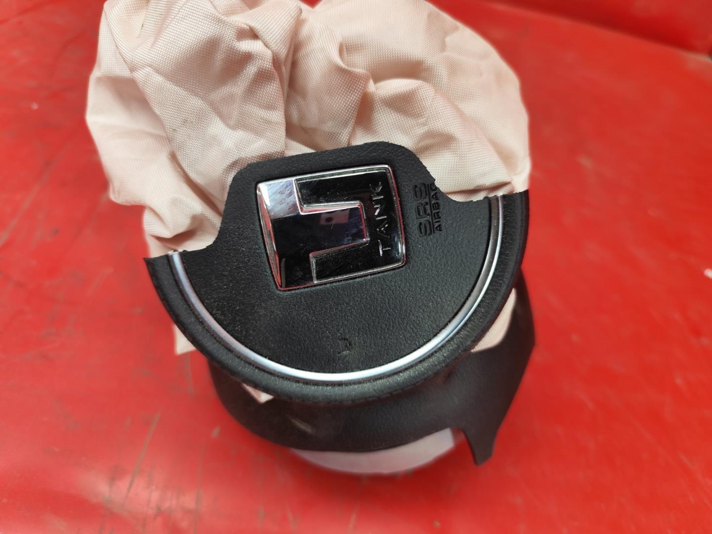 Подушка безопасности в рулевое колесо