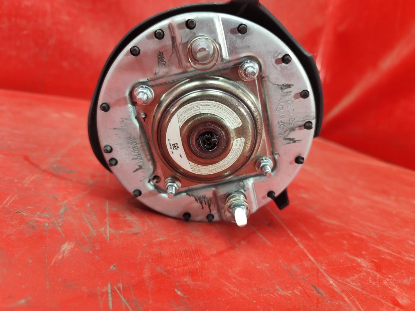 Подушка безопасности в рулевое колесо