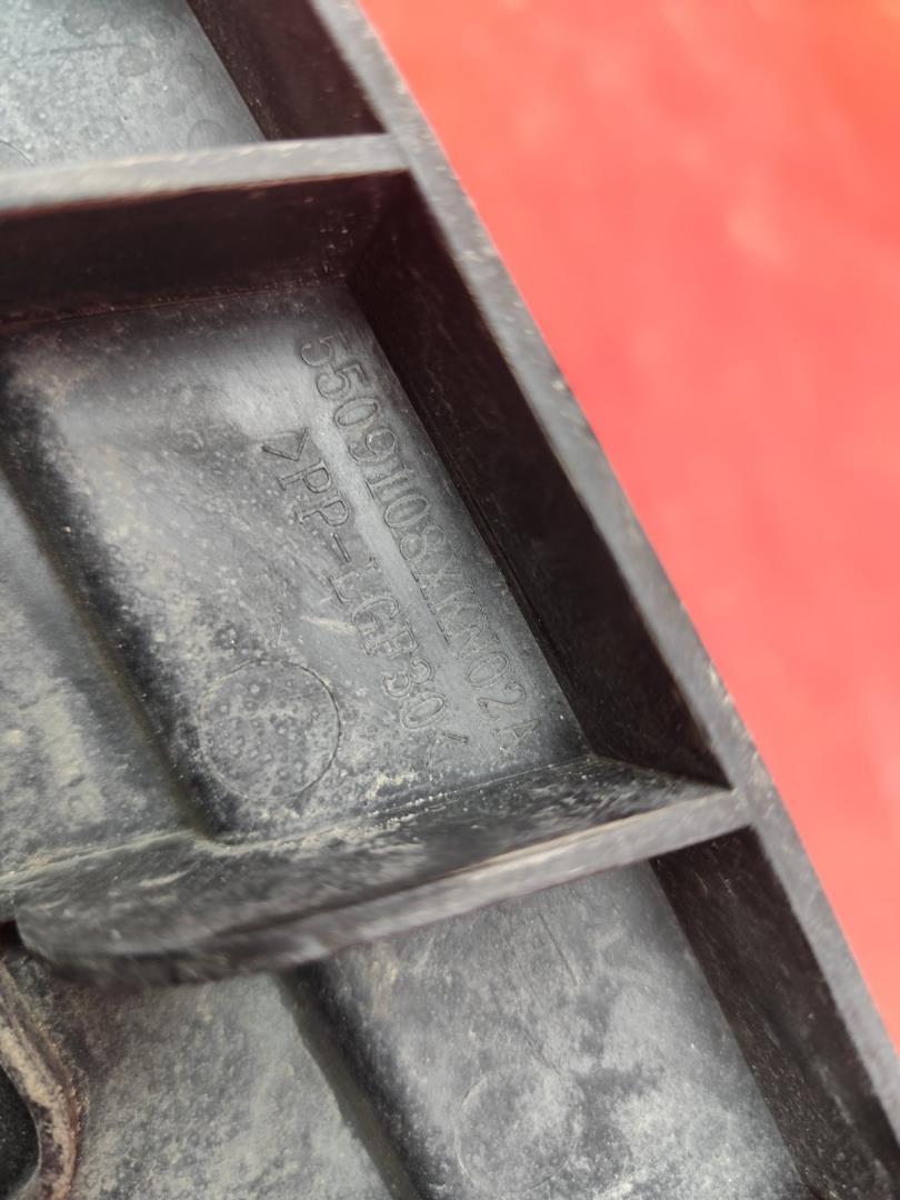 Кронштейн решетки радиатора