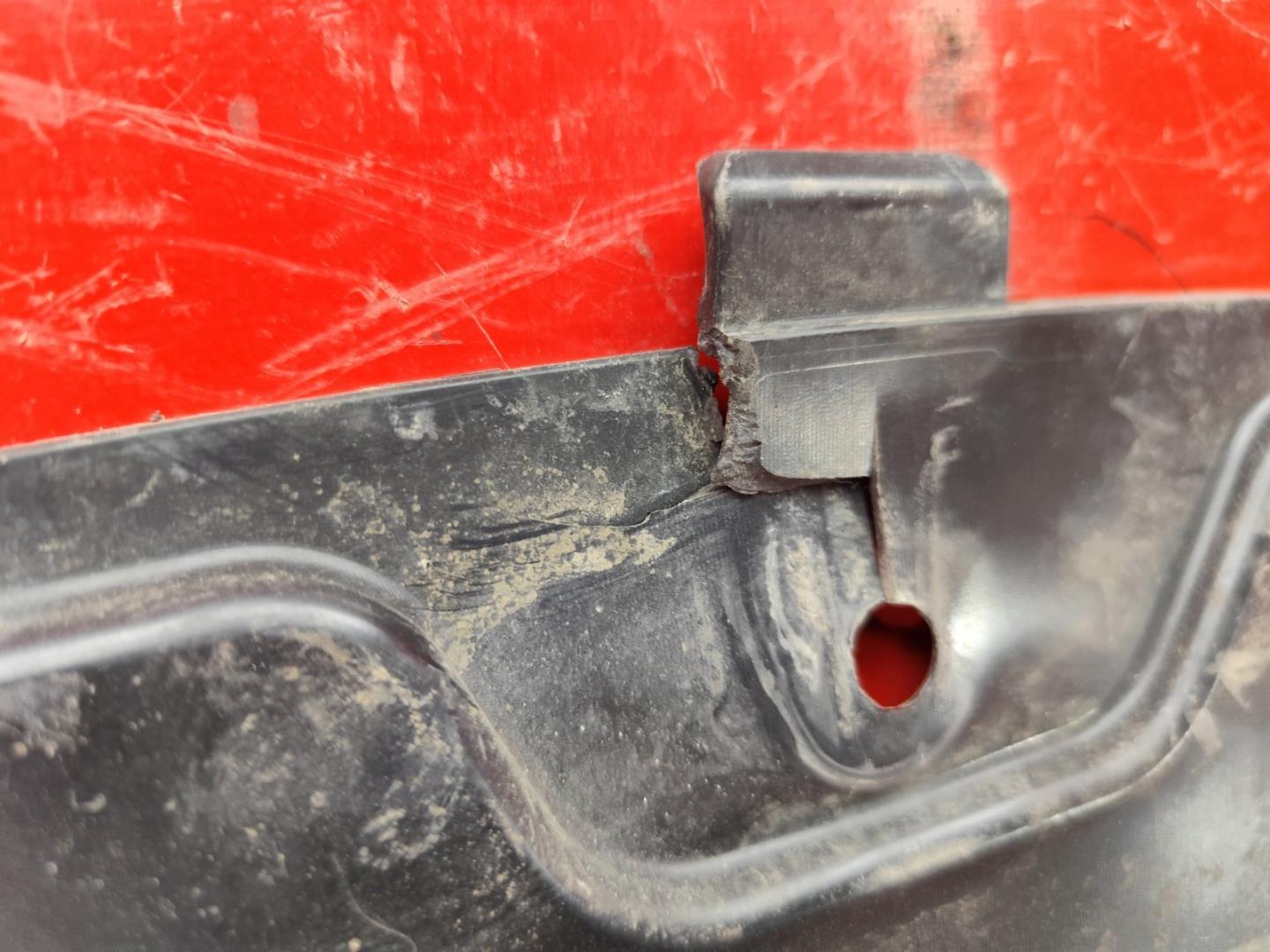 Пыльник двигателя