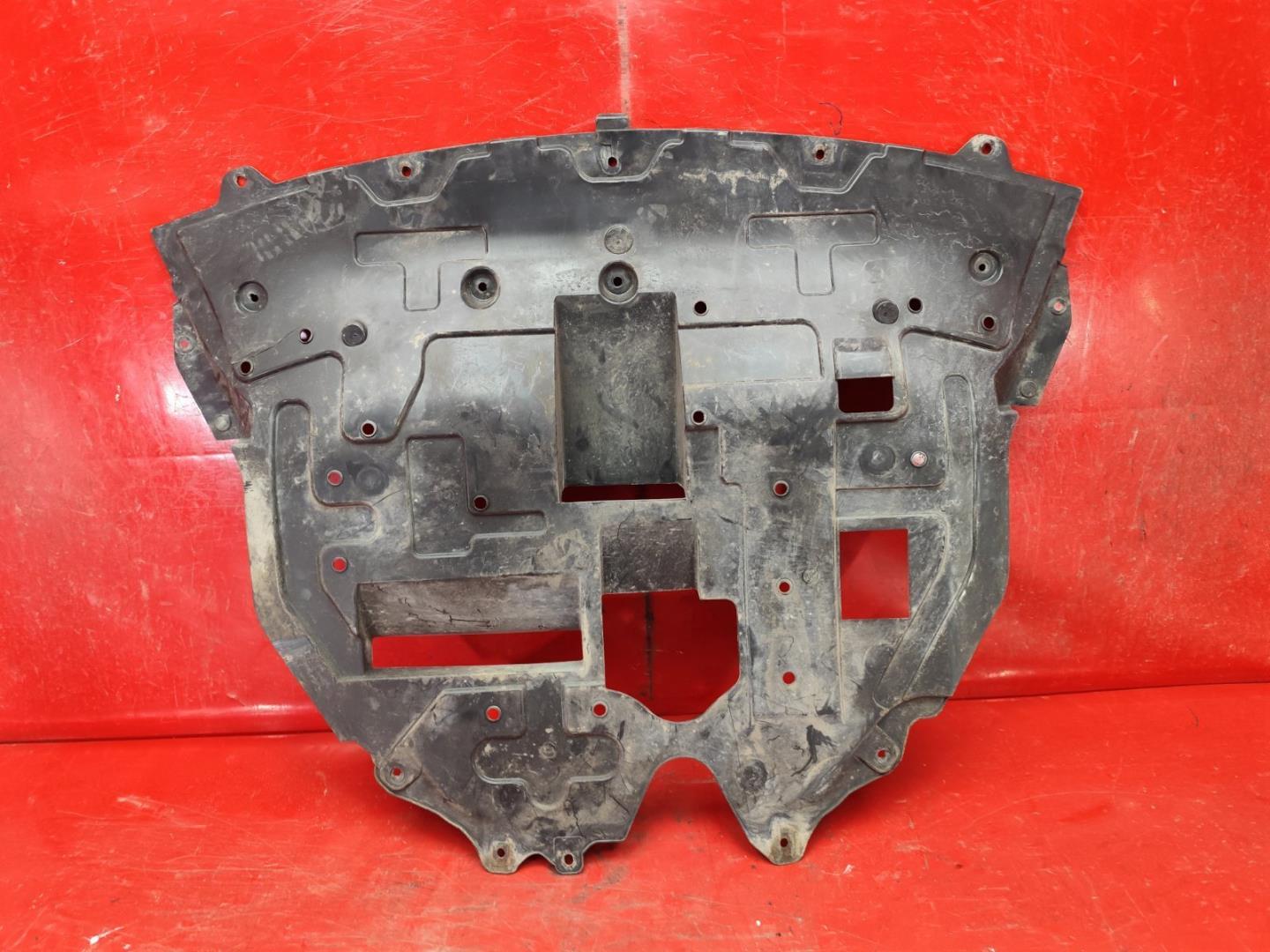 Пыльник двигателя