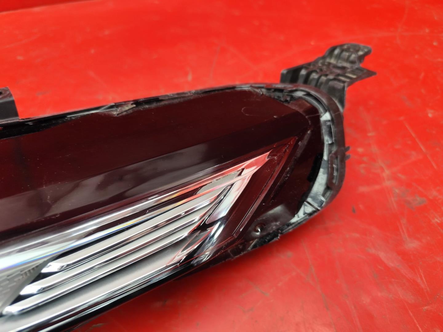 Фара дневного света (ходовые огни)