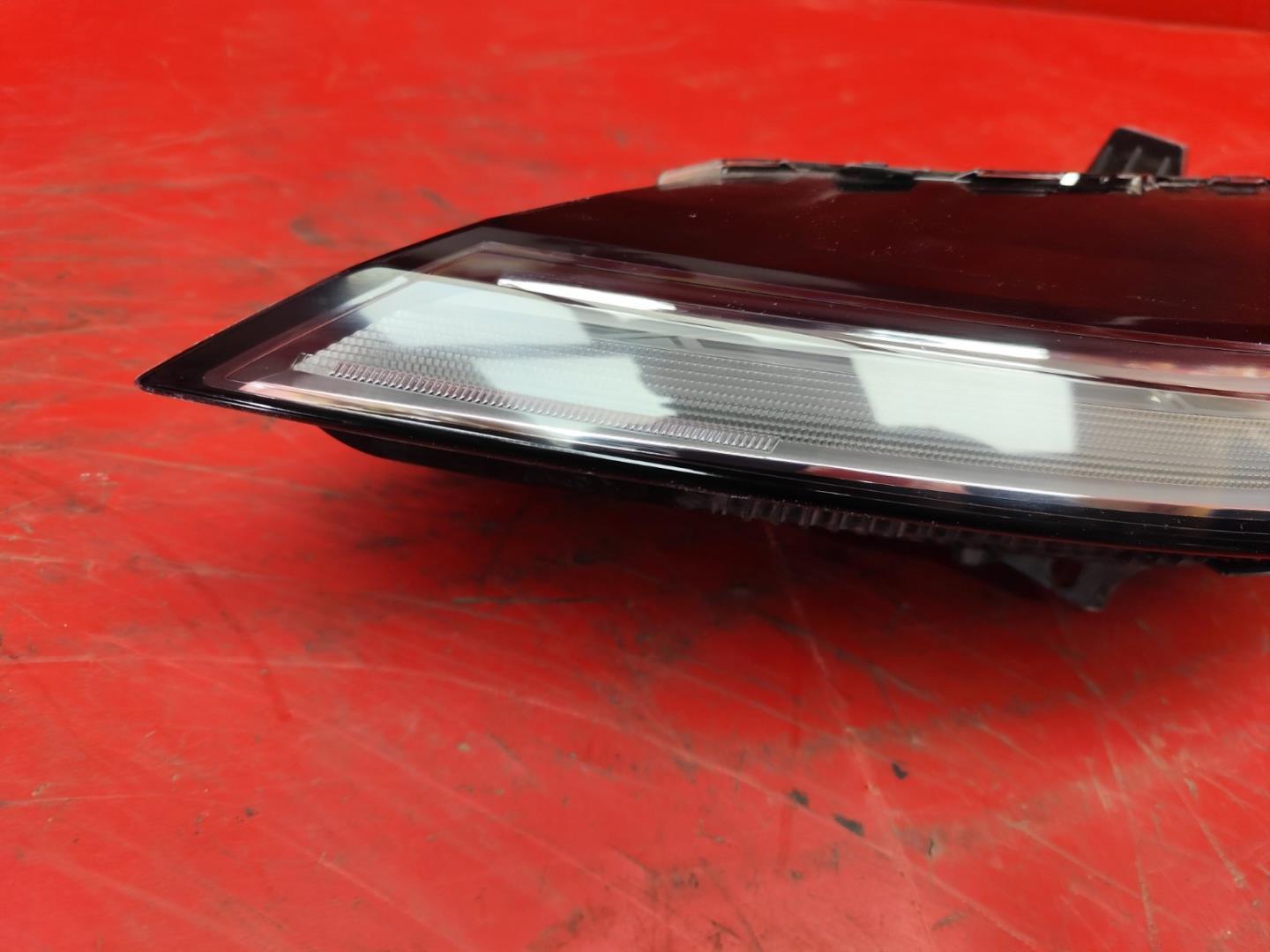 Фара дневного света (ходовые огни)