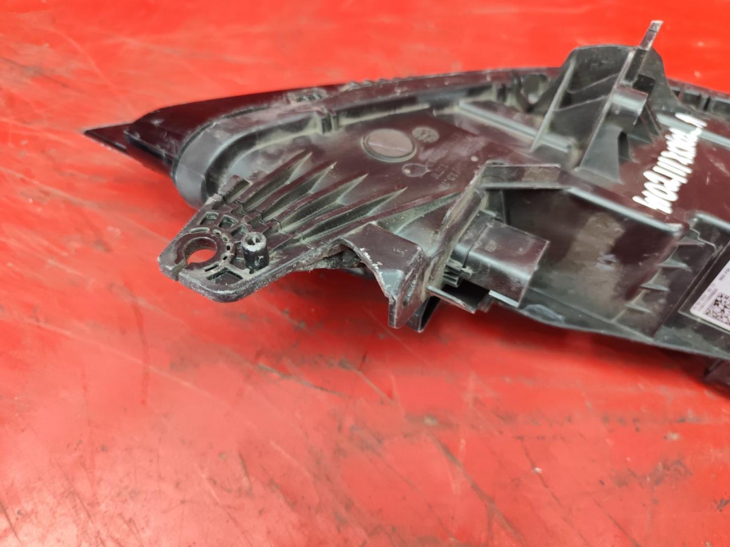 Фара дневного света (ходовые огни)