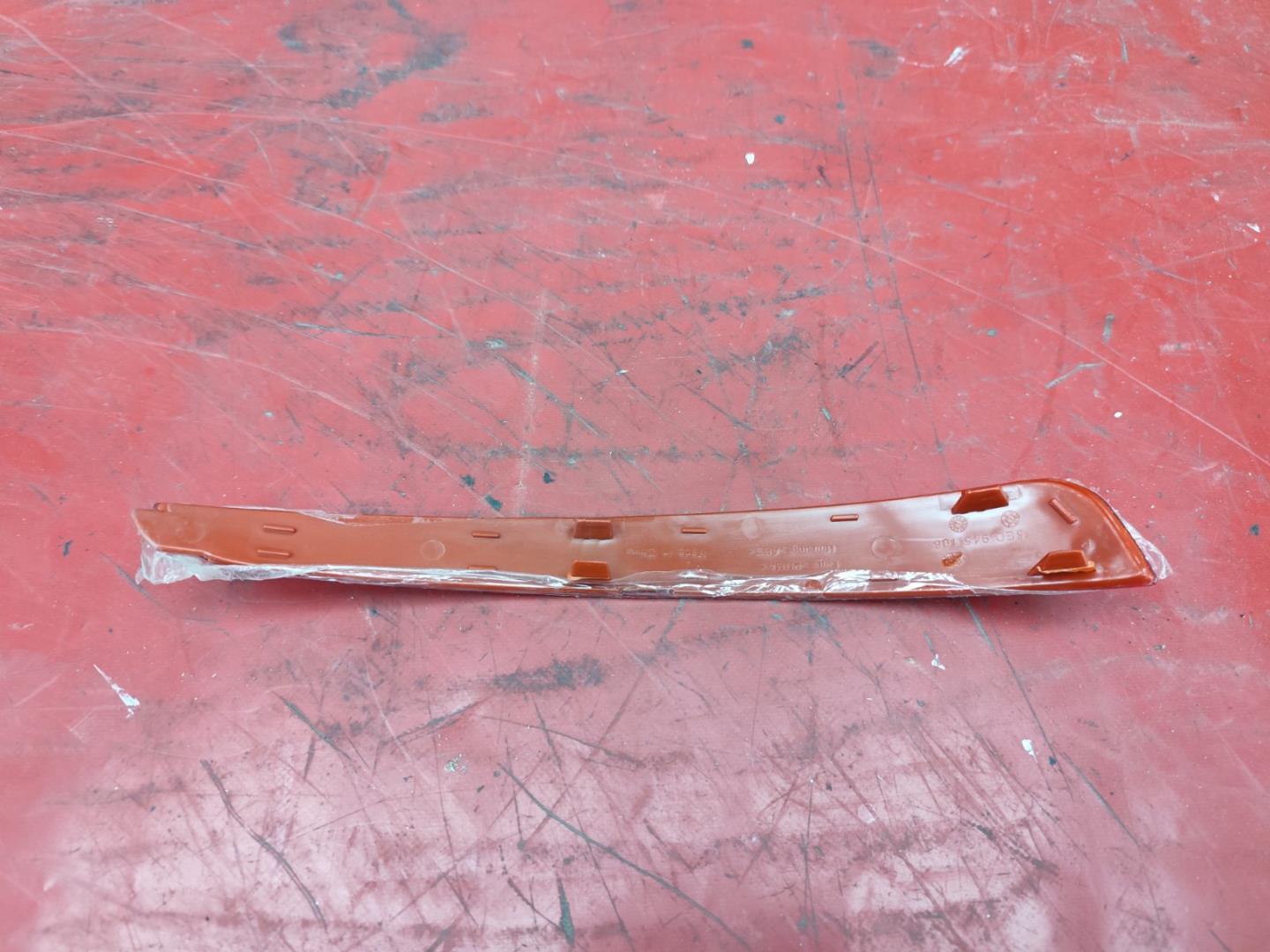 Отражатель в бампер