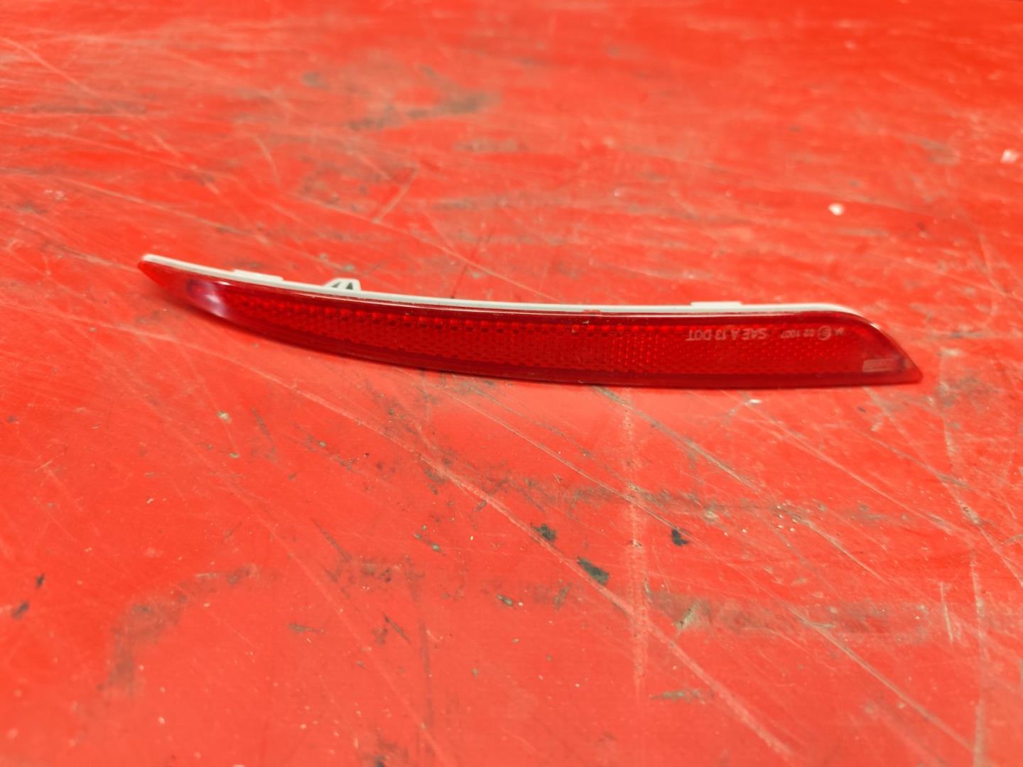 Отражатель в бампер