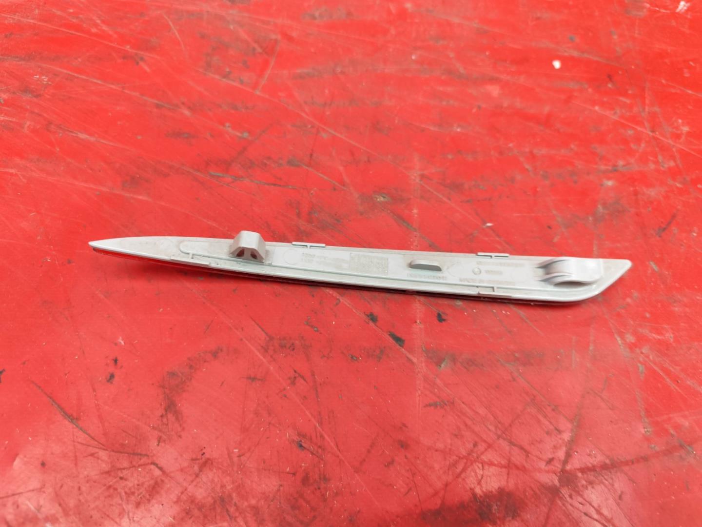 Отражатель в бампер