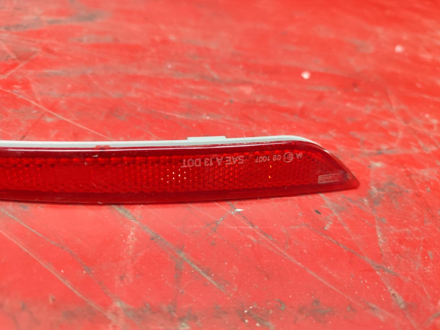 Отражатель в бампер